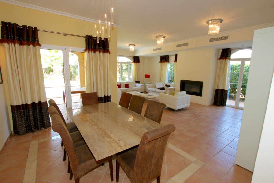 Holiday-rental-villa-belgica-santa-ponca-port-adriano-7.jpg